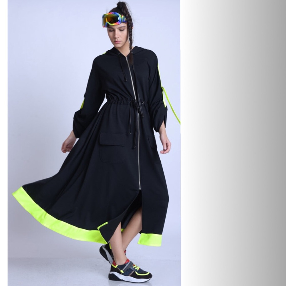 Metamorphoza Jacket/Dress - Picture 6 of 15